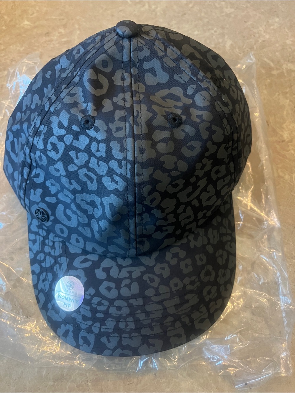 Women’s Gaim Classic Fitness Running Hat, Black Leopard BNWT